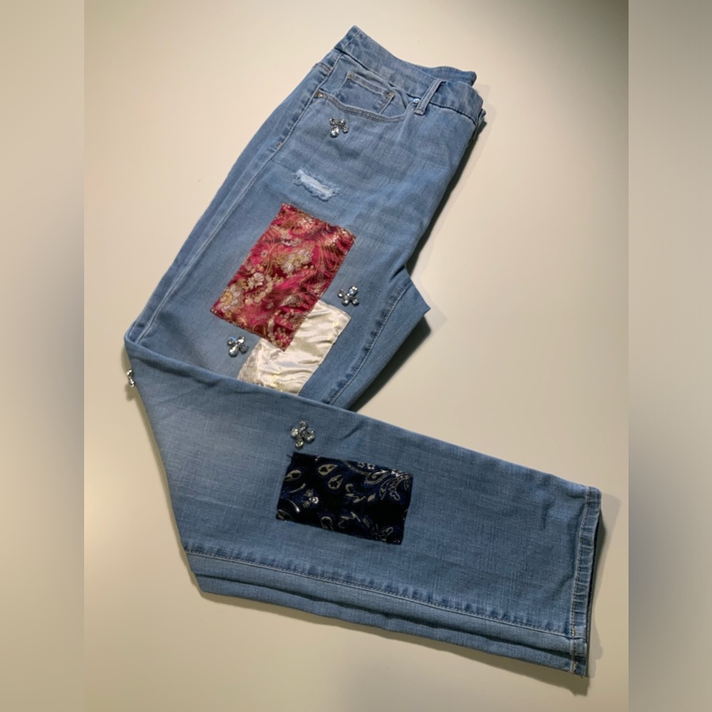 Chicos Jeans - So Slimming Girlfriend Slim Leg Ankle - Size .5 / US 6 - Like New